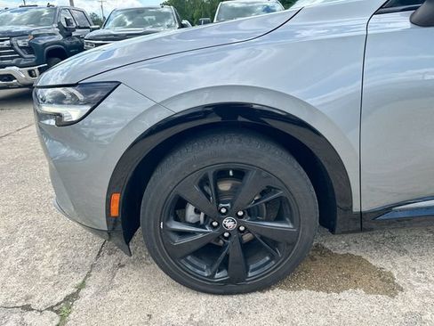 Used 2023 Buick Envision Essence w/ Technology Package I AWD/4WD image 37
