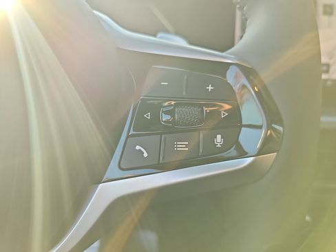 New 2025 BMW 330i xDrive Sedan w/ Premium Package image 19