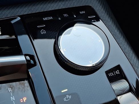 Used 2026 BMW X3 M50 w/ Premium Package image 25