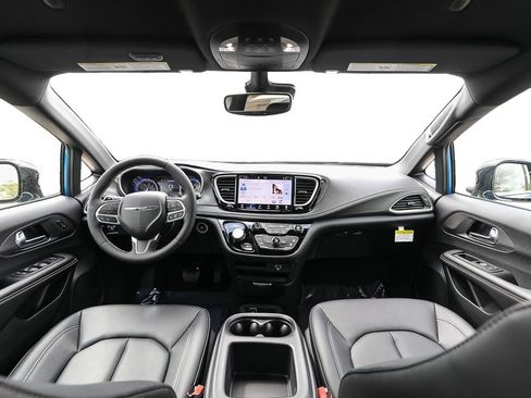 New 2026 Chrysler Pacifica Select FWD image 21