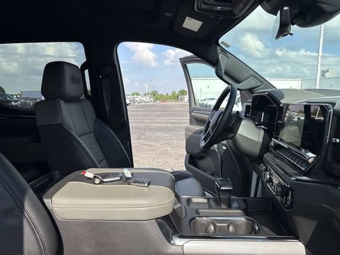 Used 2024 Chevrolet Silverado 1500 ZR2 w/ ZR2 Bison Edition AWD/4WD image 13