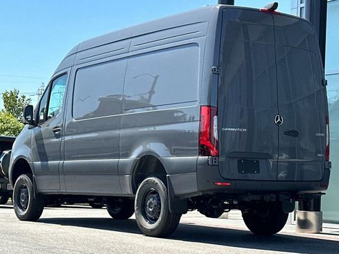 Used 2025 Mercedes-Benz Sprinter 2500 image 4