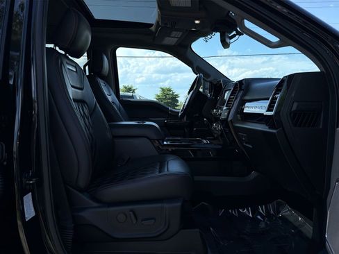 Used 2021 Ford F250 Lariat w/ Lariat Ultimate Package AWD/4WD image 27