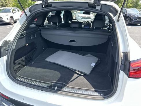 Used 2024 Mercedes-Benz GLC 300 4MATIC image 12