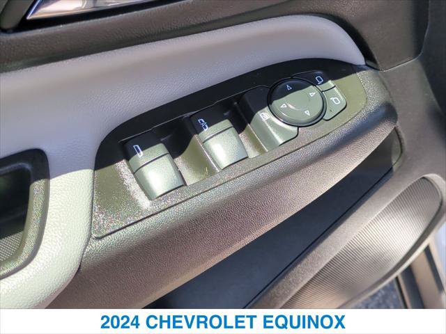 Used 2024 Chevrolet Equinox LS FWD image 13