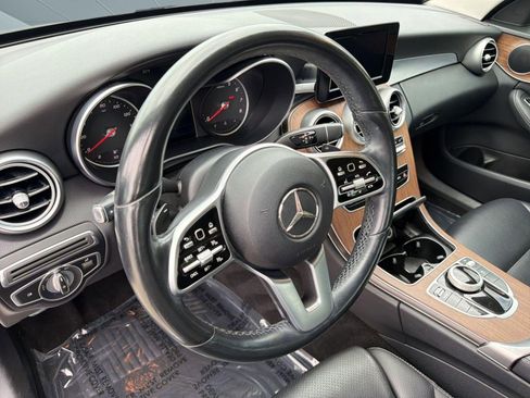Used 2019 Mercedes-Benz C 300 4MATIC Sedan image 3