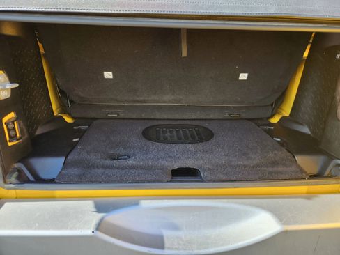 Used 2015 Jeep Wrangler Sahara w/ Connectivity Group image 39