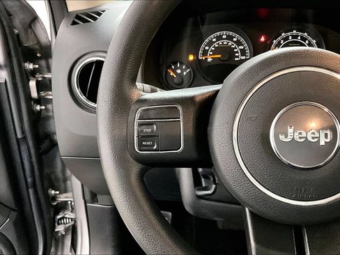 Used 2017 Jeep Patriot Sport w/ Power Value Group FWD image 11