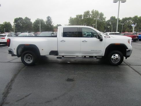 Used 2023 GMC Sierra 3500 SLT w/ SLT Premium Package image 6