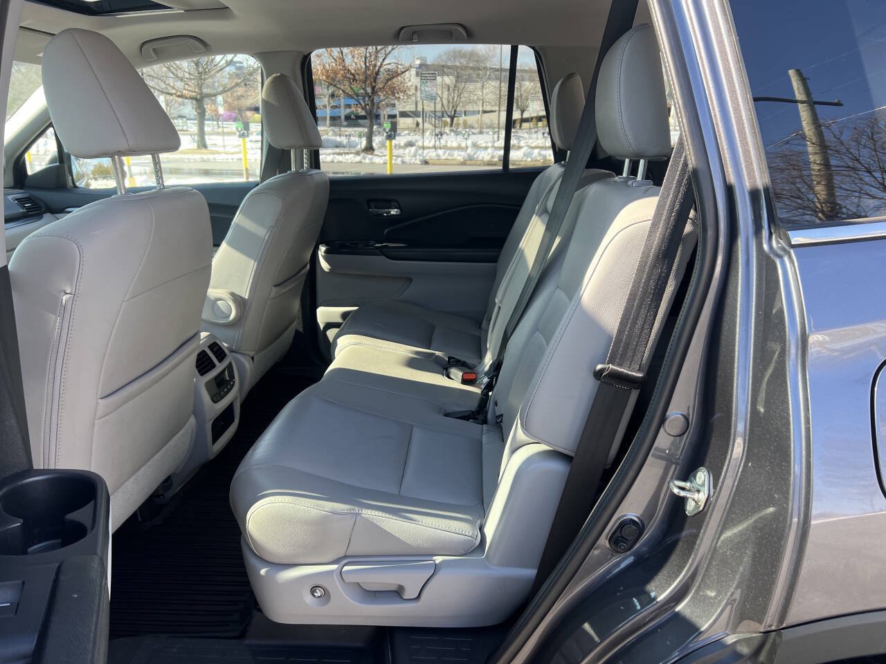 Used 2017 Honda Pilot EX-L image 9