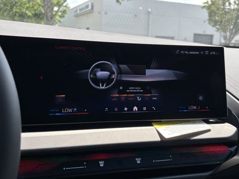 Used 2026 BMW X3 xDrive30 w/ Premium Package image 32