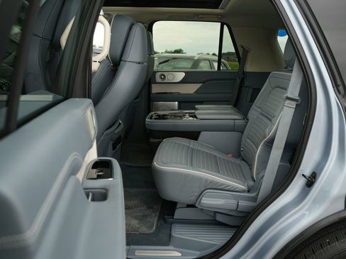 Used 2019 Lincoln Navigator Black Label w/ Cargo Package AWD/4WD image 30
