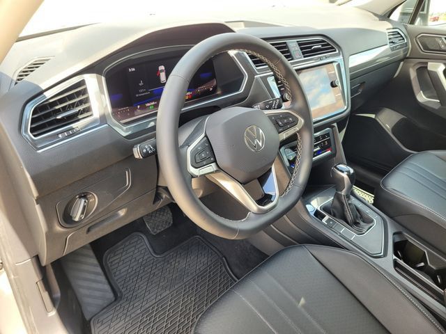 Used 2022 Volkswagen Tiguan SE FWD image 23