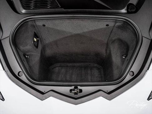 Used 2024 Chevrolet Corvette Stingray Premium Cpe w/ Z51 Performance Package RWD image 5
