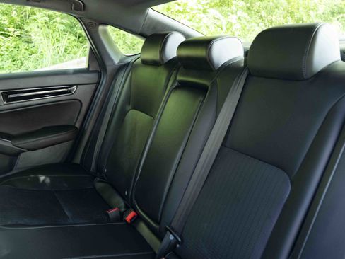 Certified 2025 Honda Civic Sport Touring image 18