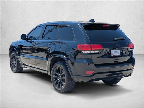 Used 2019 Jeep Grand Cherokee Altitude RWD image 8