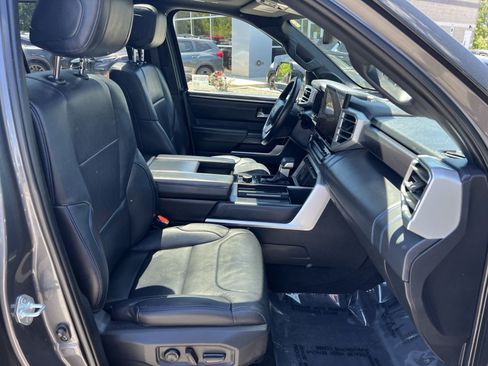 Used 2023 Toyota Sequoia Platinum AWD/4WD image 27