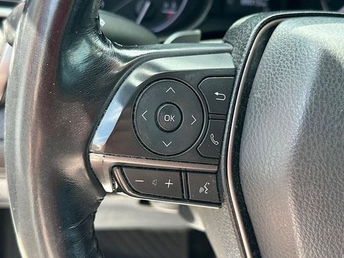 Certified 2021 Toyota Camry SE FWD image 18