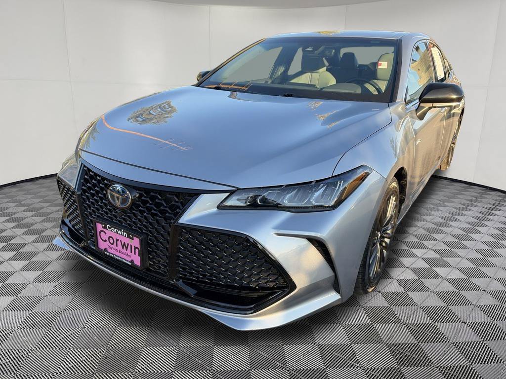 Used 2019 Toyota Avalon XSE w/ Carpet Mat Package FWD image 3