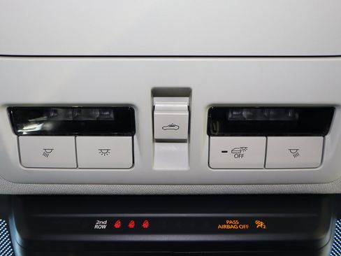 Used 2025 MAZDA MAZDA3 s image 27