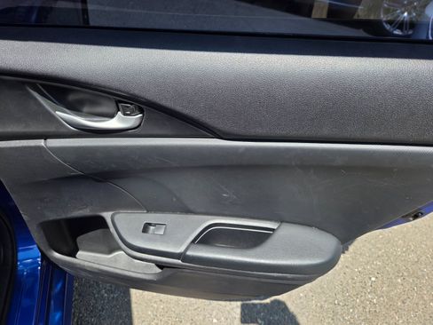 Used 2019 Honda Civic Sport image 12