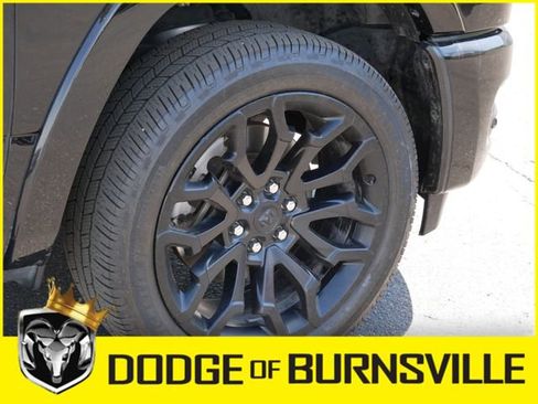 Used 2025 RAM 1500 Limited AWD/4WD image 12