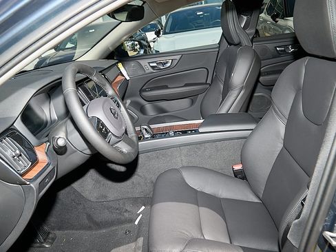 New 2026 Volvo V60 B5 Cross Country Plus w/ Climate Package AWD/4WD image 17