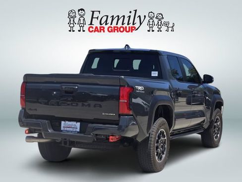 Used 2025 Toyota Tacoma TRD Off-Road AWD/4WD image 4
