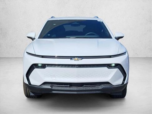 New 2026 Chevrolet Equinox EV LT image 4