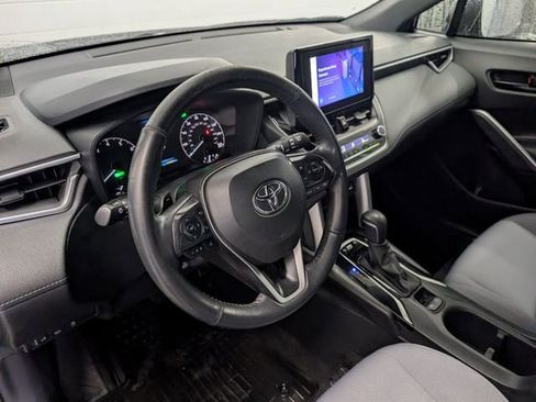 Used 2023 Toyota Corolla Cross AWD Hybrid image 9