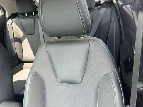 Used 2023 Buick Encore GX Select FWD image 19