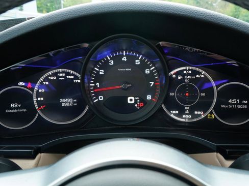 Used 2020 Porsche Cayenne AWD/4WD image 28