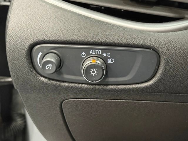Used 2025 Chevrolet Malibu LT FWD image 11