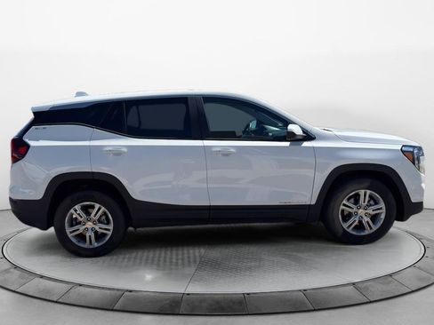 Used 2024 GMC Terrain SLE AWD/4WD image 4