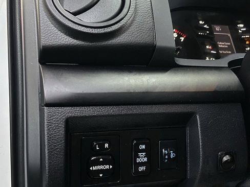 Used 2019 Toyota Tundra SR image 25