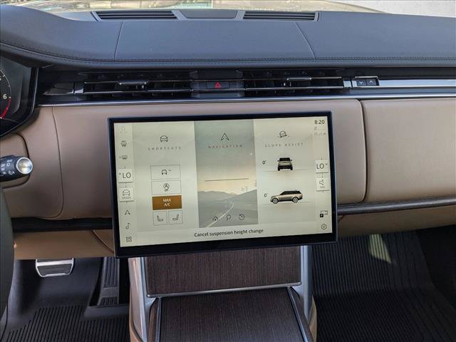 Certified 2025 Land Rover Range Rover SE AWD/4WD image 13