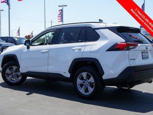 Used 2022 Toyota RAV4 XLE image 3