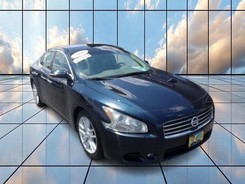 Used 2009 Nissan Maxima 3.5 SV w/ Tech Pkg image 2