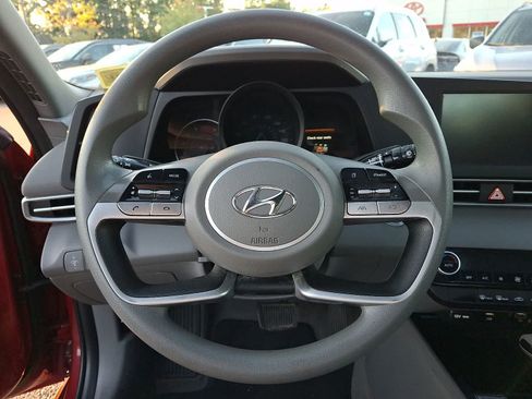 Used 2023 Hyundai Elantra SEL w/ Cargo Package FWD image 19