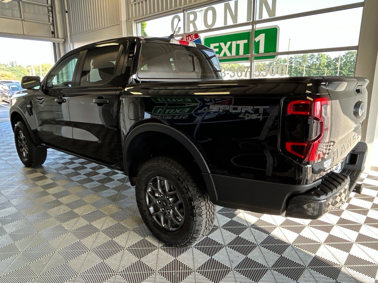New 2026 Ford Ranger XLT w/ Equipment Group 301A High AWD/4WD image 4