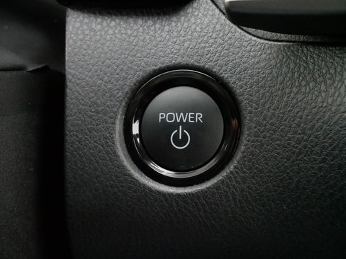 Used 2025 Toyota Camry XSE image 30