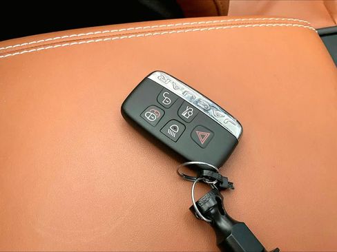 Used 2024 Jaguar F-TYPE R-Dynamic image 12