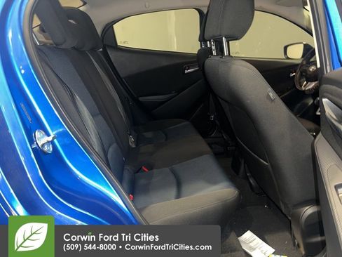 Used 2018 Toyota Yaris iA image 11