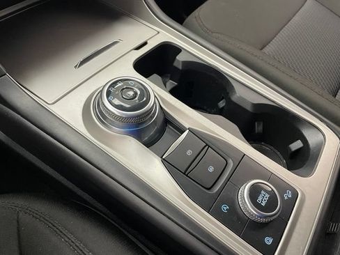 Used 2022 Ford Explorer XLT AWD/4WD image 7