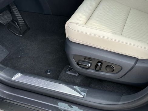 New 2026 Lexus RX 350 AWD image 18