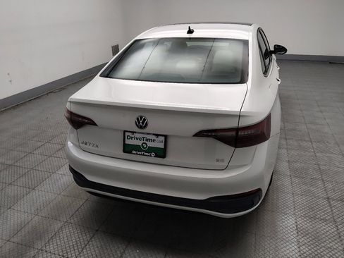 Used 2023 Volkswagen Jetta SE w/ Panoramic Sunroof Package FWD image 7