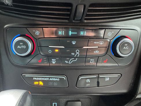 Used 2017 Ford Escape Titanium AWD/4WD image 27