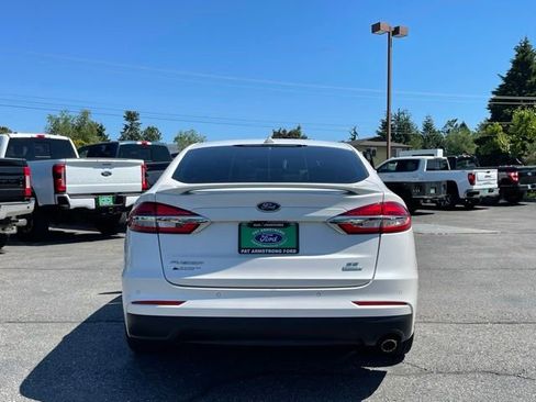 Used 2019 Ford Fusion SE w/ Equipment Group 151A FWD image 4