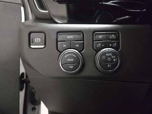 Used 2022 Chevrolet Silverado 1500 LTZ image 28