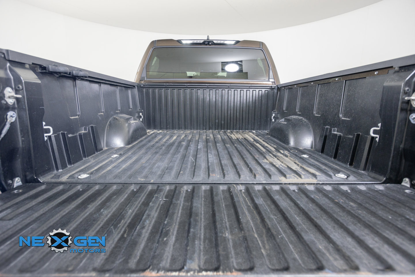 Used 2024 Toyota Tundra Limited AWD/4WD image 35